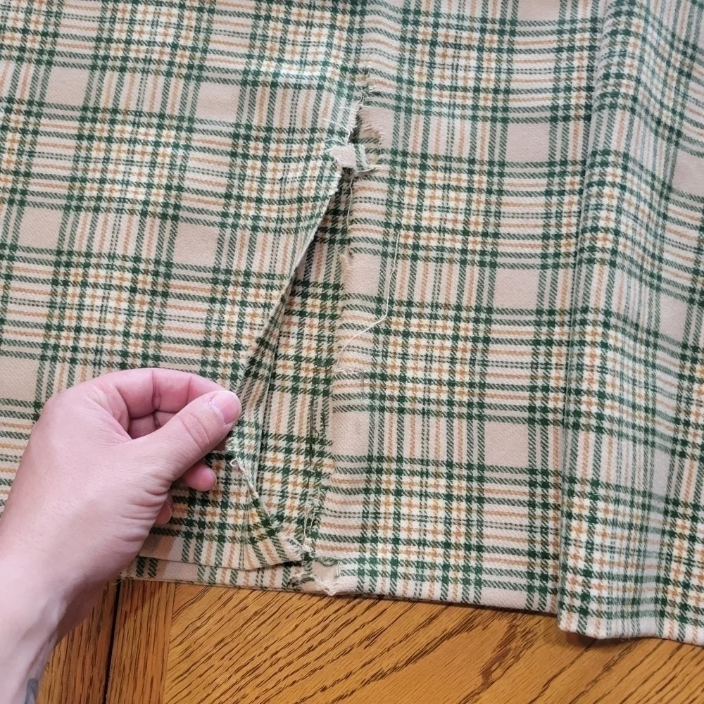 Vintage Plaid Fabric Scrap Piece